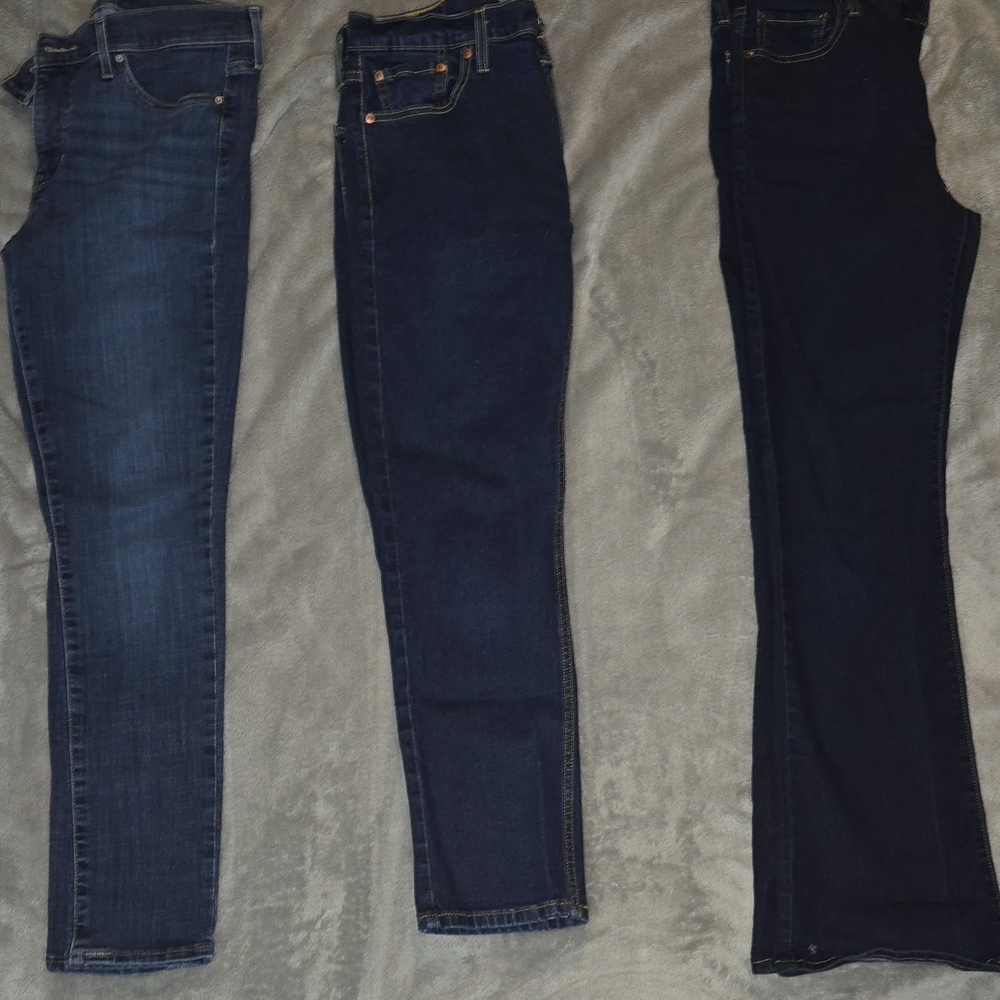 Signature by Levi Strauss Women's Dark and Medium Blue Skinny Jeans